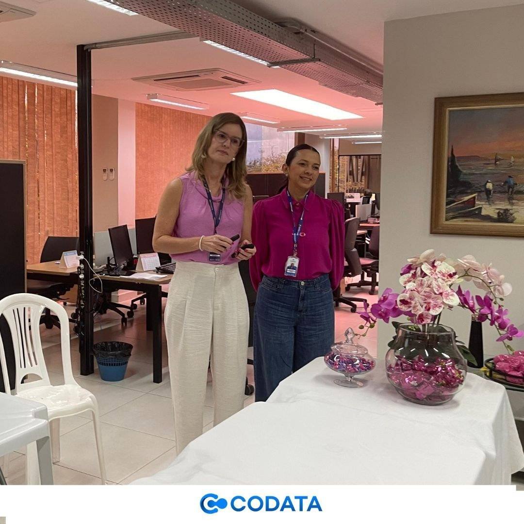 CODATApromovepalestraPrevenirumAtodeAmoremalusoaoOutubroRosa2.jpg