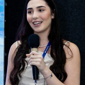 Julia Agra
