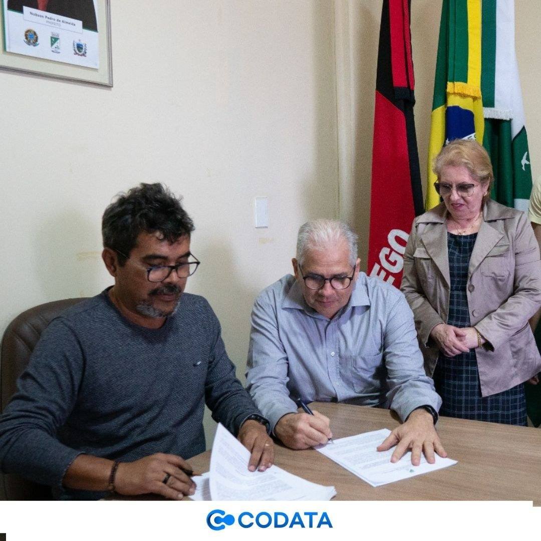 codata-e-prefeitura-de-esperanca-fecham-contrato-para-implantacao-do-pbdoc-na-gestao-municipal.jpg