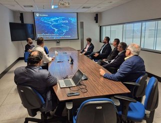 codata-realiza-visita-tecnica-ao-centro-de-operacoes-espaciais-da-telebras-cope-p.jpg