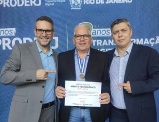 presidente-da-codata-e-homenageado-com-medalha-do-merito-tecnologico-no-rio-de-janeiro.jpg